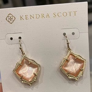 Kendra Scott Kyrie Earrings Peach Illusion